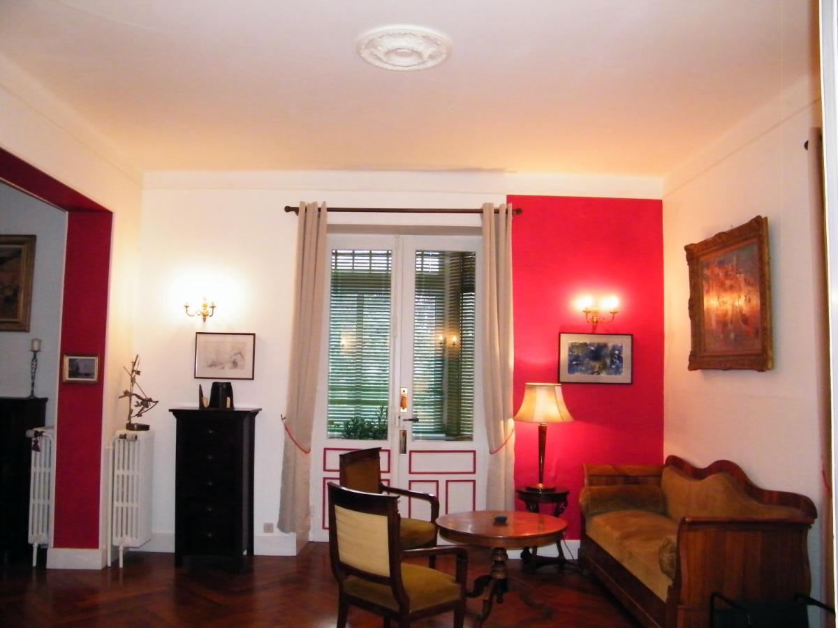 Villa Des Capucins ليوكسيل لو بينز المظهر الخارجي الصورة