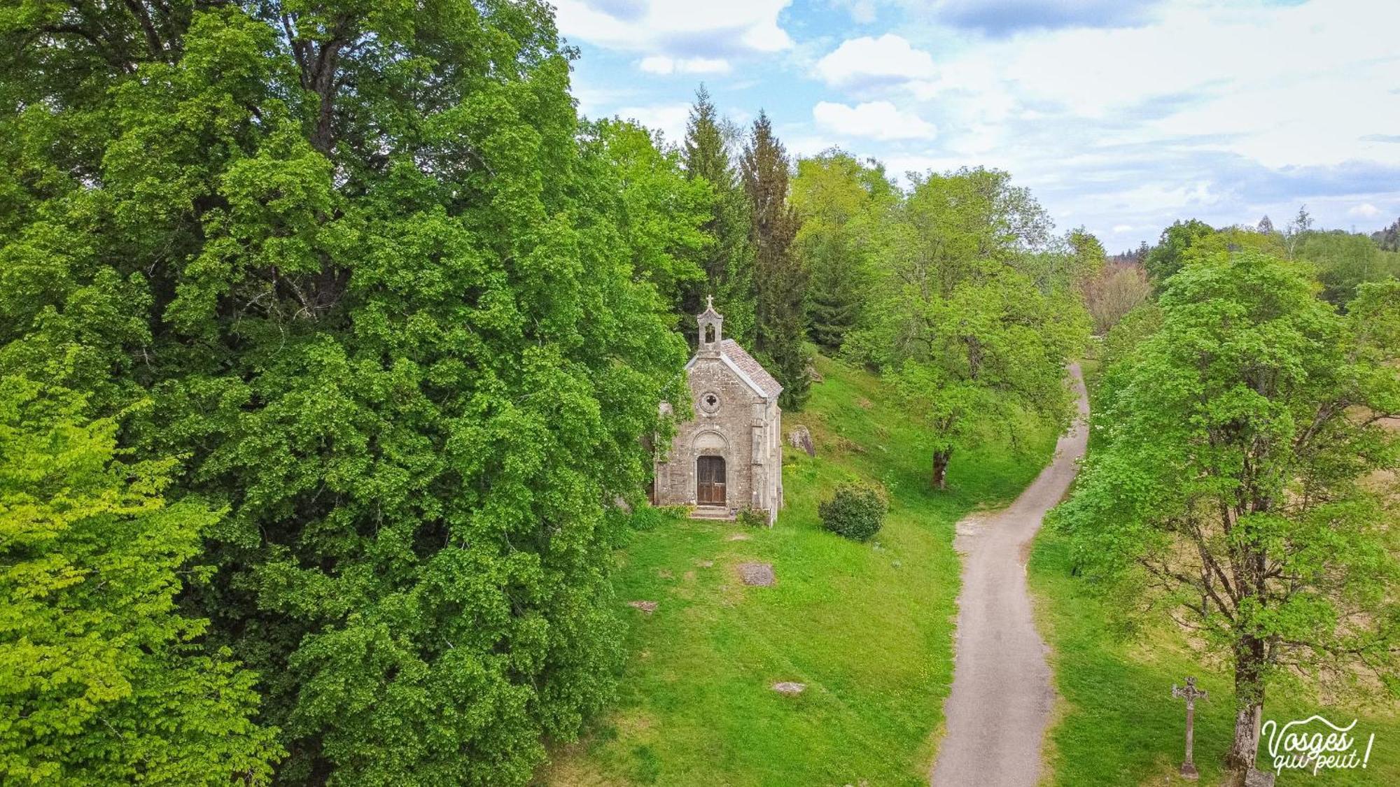 Villa Des Capucins ليوكسيل لو بينز المظهر الخارجي الصورة