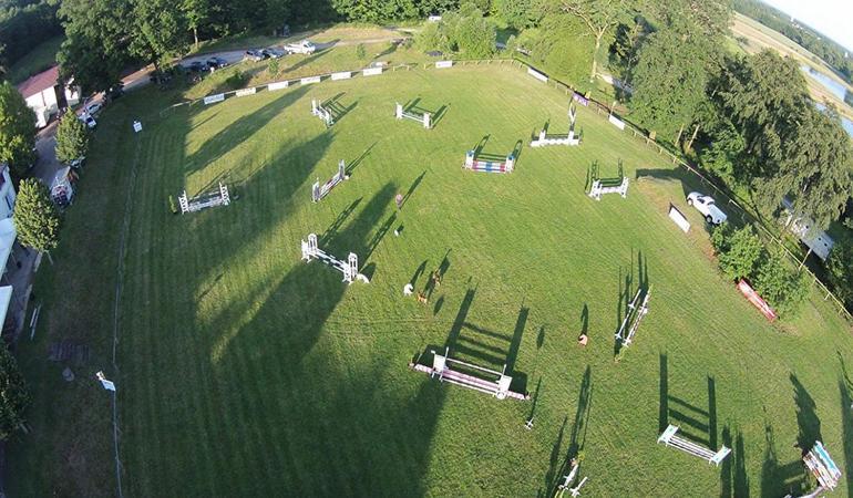 Villa Des Capucins ليوكسيل لو بينز المظهر الخارجي الصورة