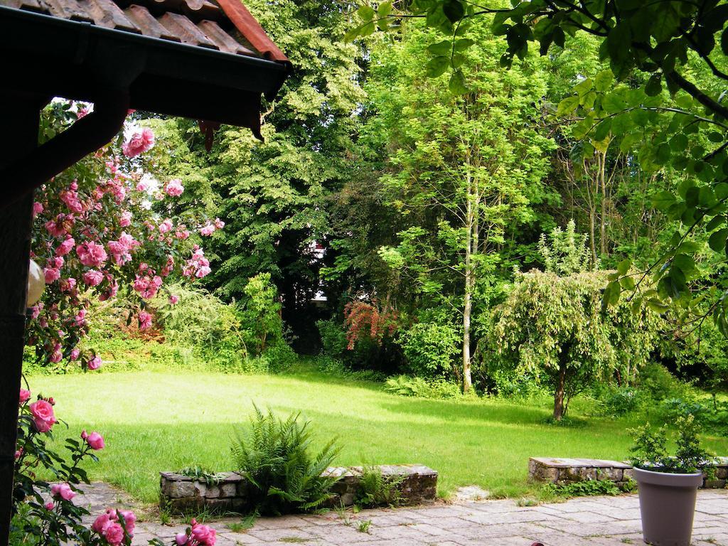 Villa Des Capucins ليوكسيل لو بينز المظهر الخارجي الصورة