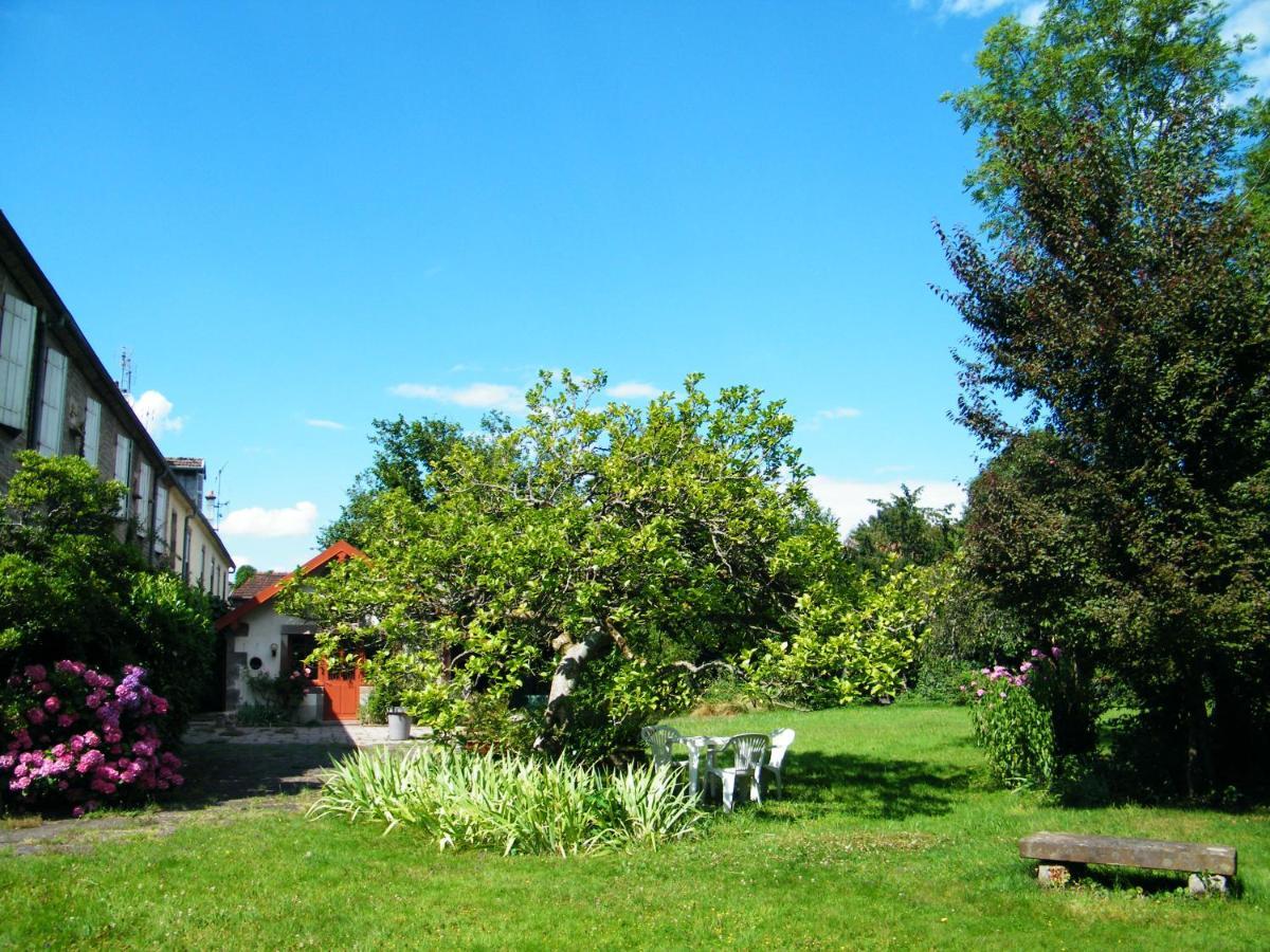 Villa Des Capucins ليوكسيل لو بينز المظهر الخارجي الصورة